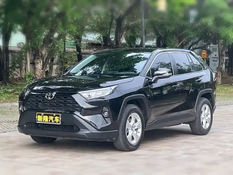 Toyota RAV4 2025 купить в Москве
