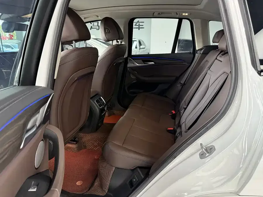 BMW X3 2022 xDrive30i Advanced M Night Package 2022 — миниатюра 3
