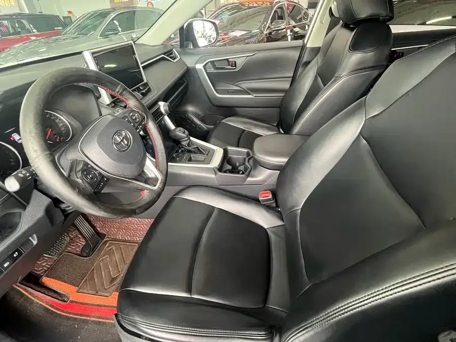 Toyota RAV4 RAV4 Rongfang 2022 2.0L CVT 2WD Urban Edition 2023 — миниатюра 3