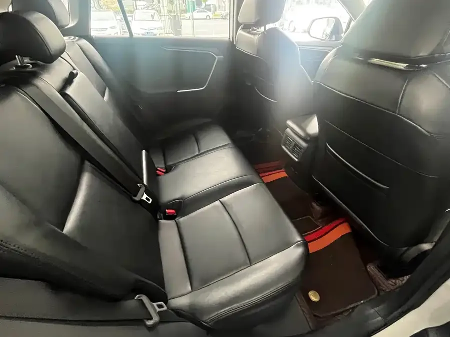 Toyota RAV4 RAV4 Rongfang 2022 2.0L CVT 2WD Urban Edition 2023 — миниатюра 4