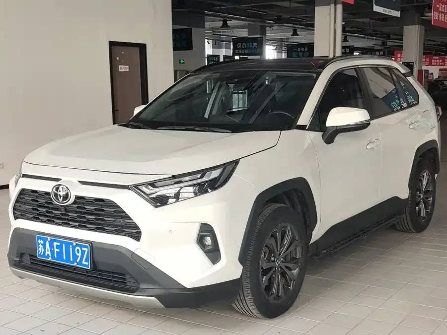 Toyota RAV4 RAV4 Rongfang 2023 2.0L CVT 2WD Fashion PLUS Edition 2023 — фото 1, купить с доставкой в Москву