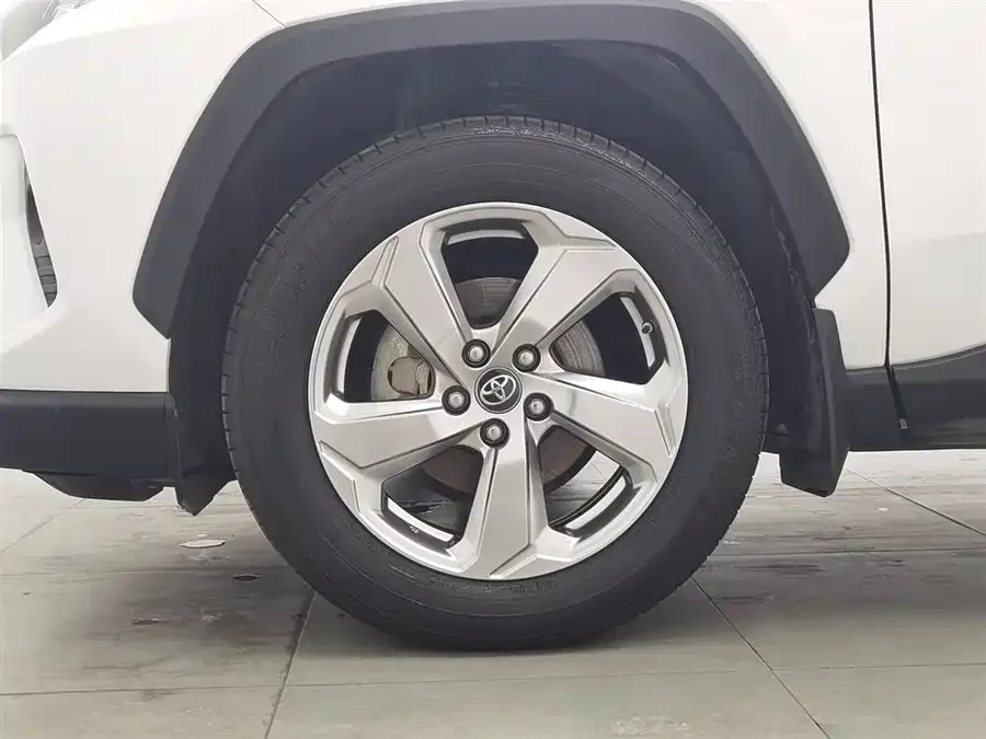 Toyota RAV4 RAV4 Rongfang 2022 2.0L CVT 2WD Fashion PLUS Edition 2022 — миниатюра 5