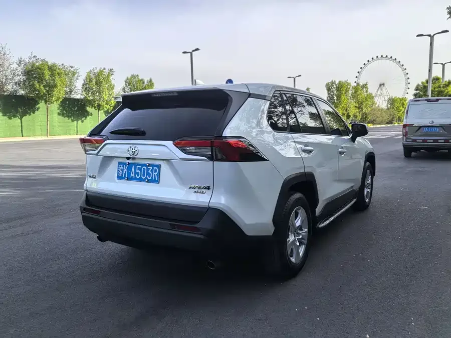 Toyota RAV4 RAV4 Rongfang 2024 2.0L CVT 2WD Urban Edition 2024 — миниатюра 3