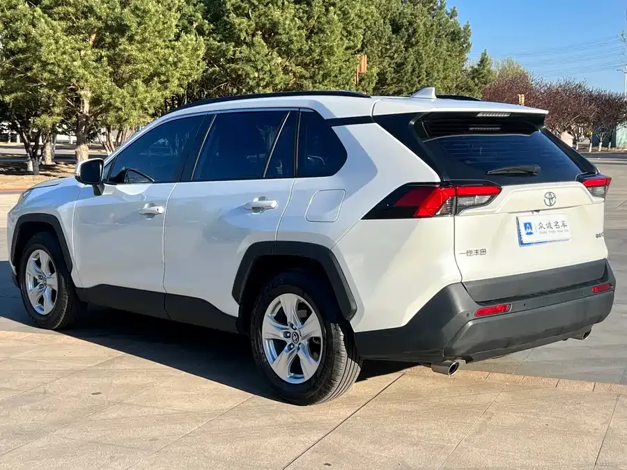 Toyota RAV4 RAV4 Rongfang 2023 2.0L CVT 2WD Urban Edition 2025 — миниатюра 3
