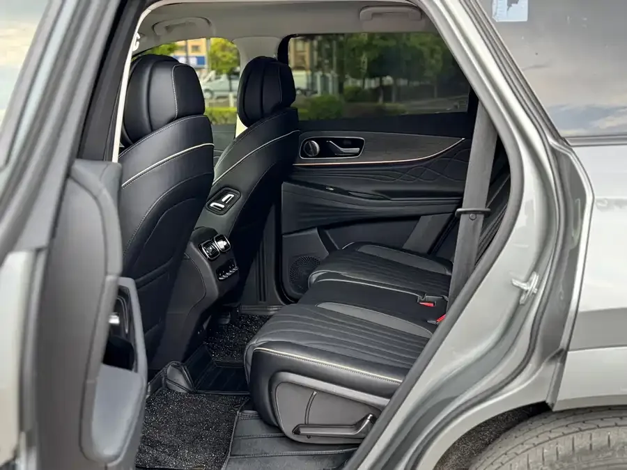 Chery Tiggo 9 Tiggo 9 2023 2.0T dual-clutch 2WD premium version 5 seats 2023 — миниатюра 5