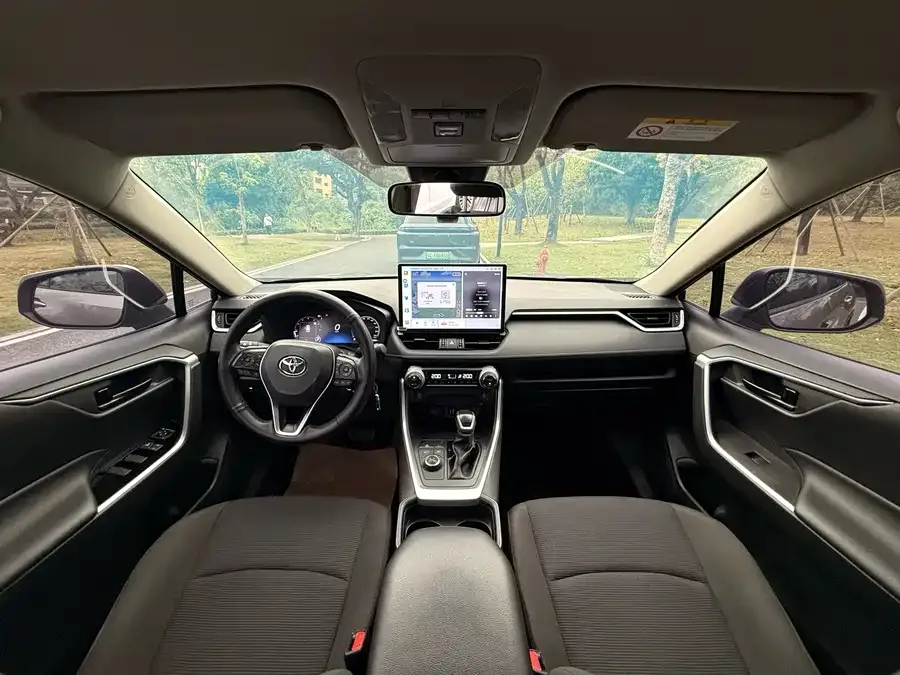 Toyota RAV4 RAV4 Rongfang 2022 2.0L CVT 2WD Urban Edition 2022 — миниатюра 2