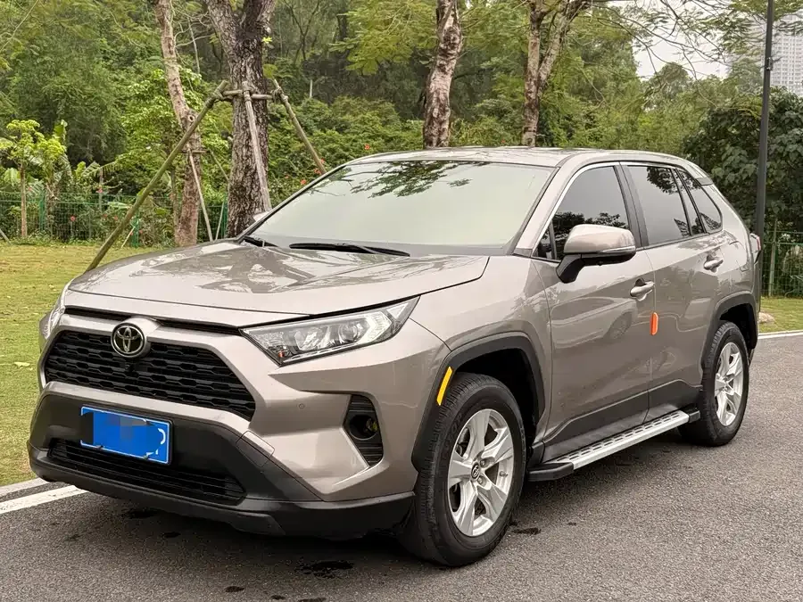 Toyota RAV4 RAV4 Rongfang 2022 2.0L CVT 2WD Urban Edition 2022 — фото 1, купить с доставкой в Москву