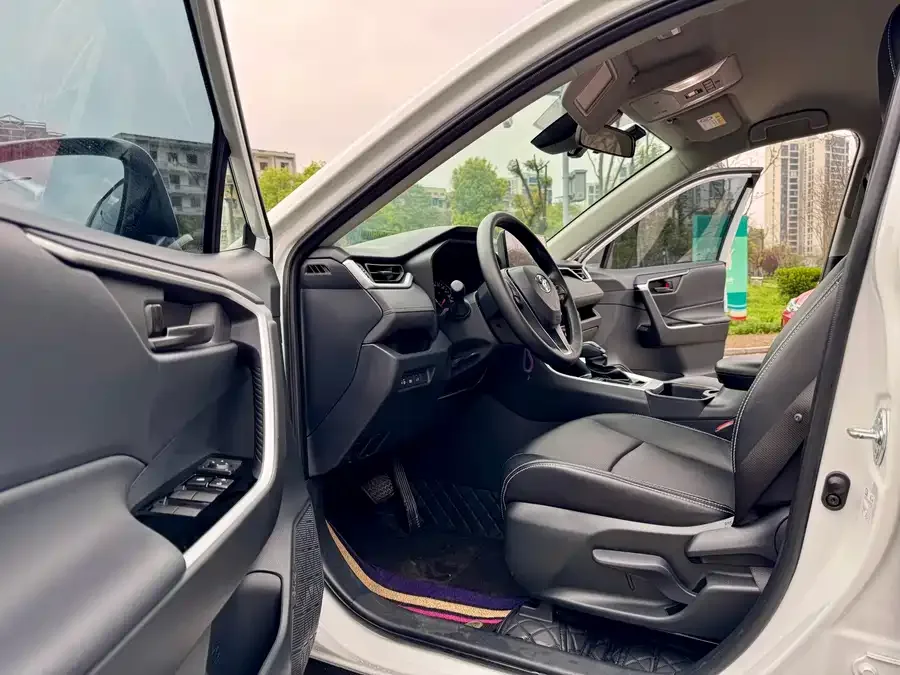 Toyota RAV4 RAV4 Rongfang 2024 2.0L CVT 2WD Urban Edition 2024 — миниатюра 2