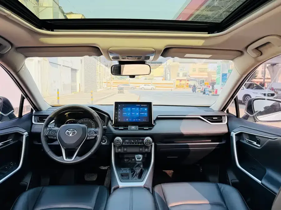 Toyota RAV4 RAV4 Rongfang 2021 2.0L CVT 2WD Fashion PLUS Edition 2022 — миниатюра 4
