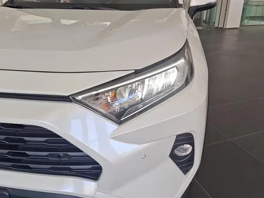 Toyota RAV4 RAV4 Rongfang 2022 2.0L CVT 2WD Fashion PLUS Edition 2023 — миниатюра 5