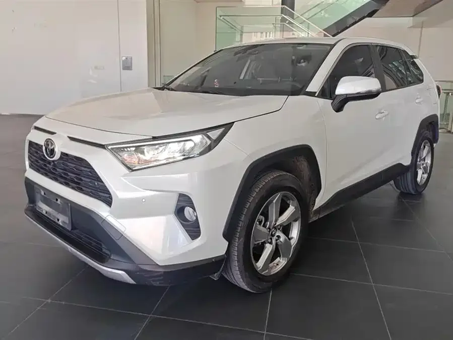 Toyota RAV4 RAV4 Rongfang 2022 2.0L CVT 2WD Fashion PLUS Edition 2023 — фото 1, купить с доставкой в Москву