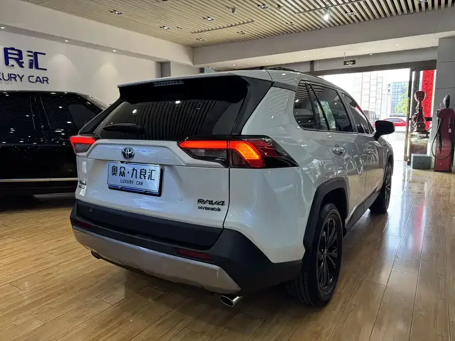 Toyota RAV4 RAV4 Rongfang 2023 Dual Engine 2.5L E-CVT 4WD Elite Plus Edition 2023 — миниатюра 4