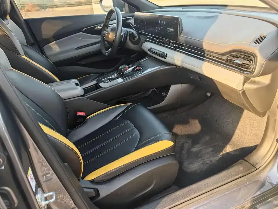 GAC Trumpchi Shadow Leopard Shadow Leopard 2021 270T DCT J15 Edition 2022 — миниатюра 5