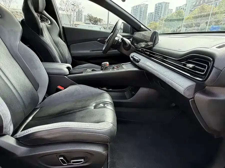 GAC Trumpchi Shadow Leopard Shadow Leopard 2023 400T Automatic R MAX 2023 — миниатюра 5