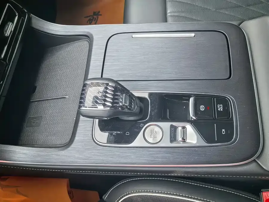 GAC Trumpchi GS8 Trumpchi GS8 2024 Navigator Series 2.0TGDI 2WD Luxury Intelligent Connected Edition 7-Seater 2024 — миниатюра 2
