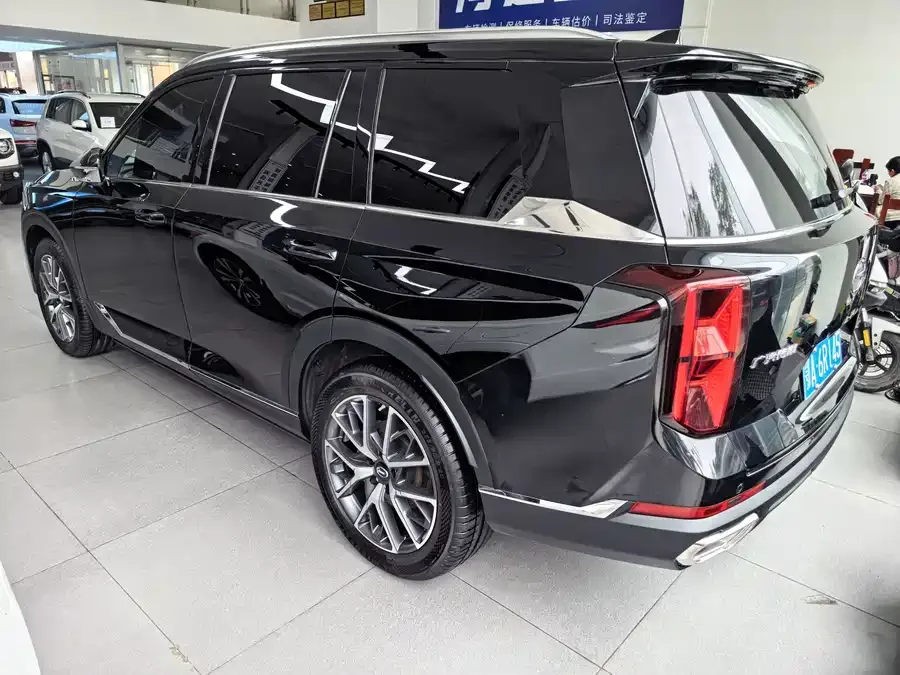 GAC Trumpchi GS8 Trumpchi GS8 2025 Pilot Series 2.0TGDI 2WD Luxury Edition 5 Seaters 2024 — миниатюра 4