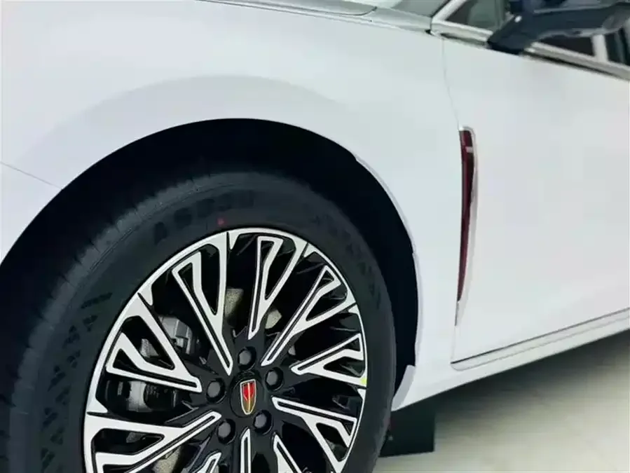 Hongqi H5 Hongqi H5 2024 2.0T Automatic Intelligent Connection Flagship Edition 2023 — миниатюра 3