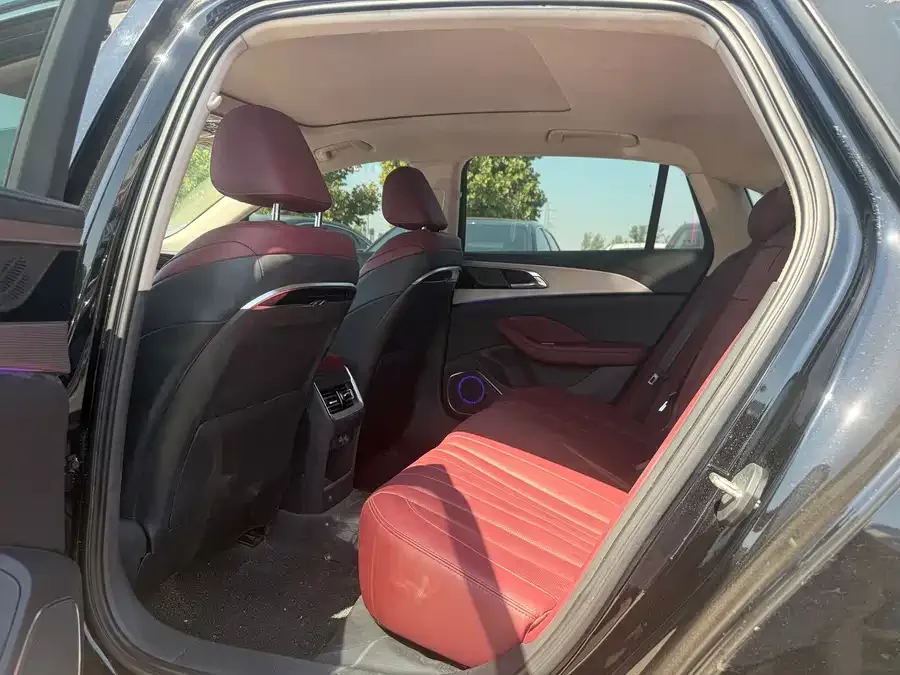 Hongqi H5 Hongqi H5 2023 1.5T DCT Zhilian Qiyue Edition 2024 — миниатюра 3
