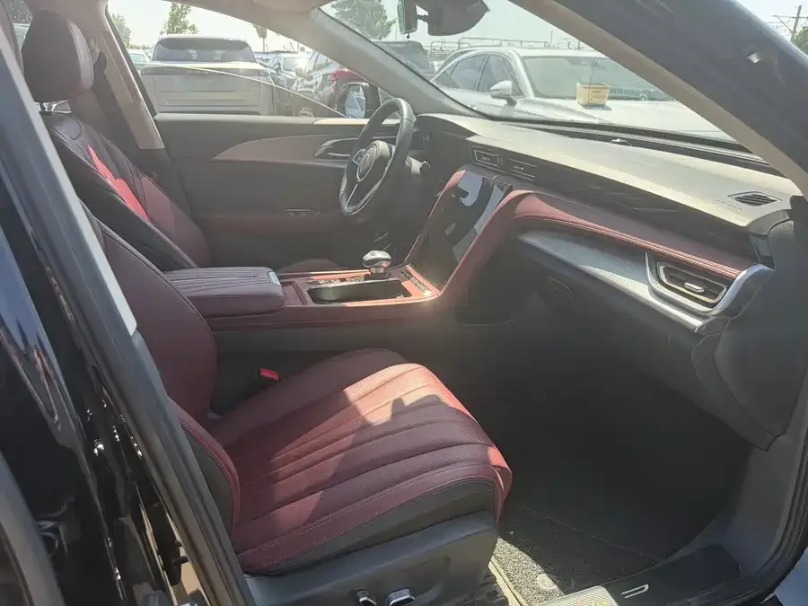Hongqi H5 Hongqi H5 2023 1.5T DCT Zhilian Qiyue Edition 2024 — миниатюра 4