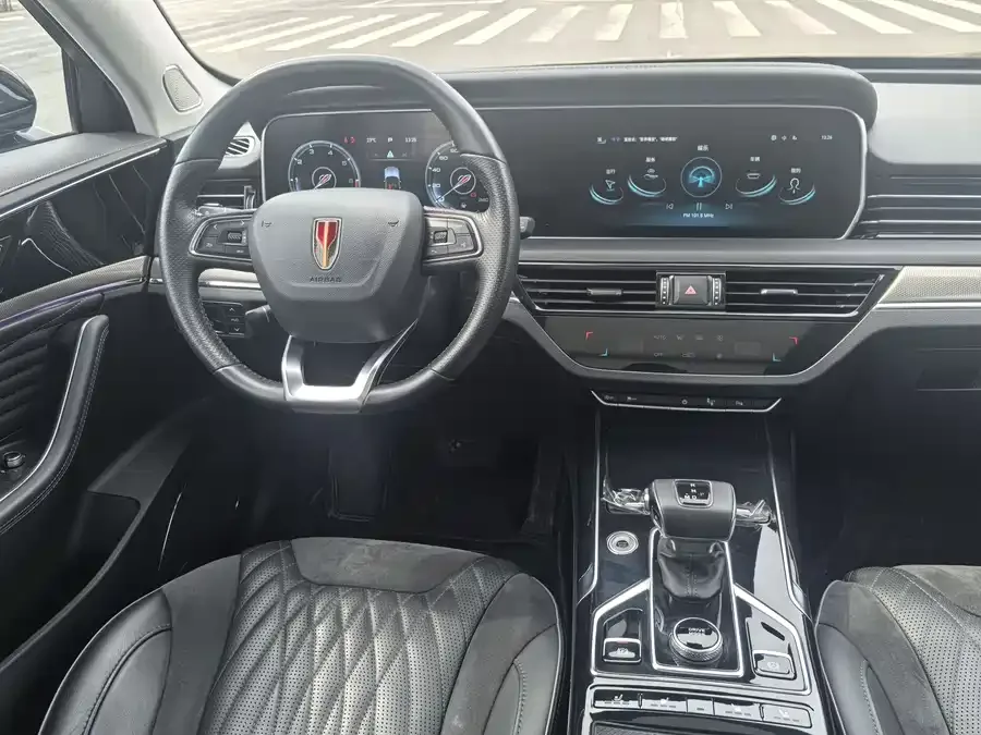 Hongqi HS5 Hongqi HS5 2022 2.0T Zhilian Flagship Edition 2023 — миниатюра 3