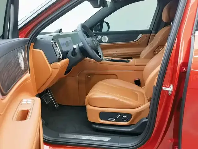 AITO M9 Wenjie M9 2024 Extended Range Ultra Edition 52kWh 5-seater Edition 2025 — миниатюра 2