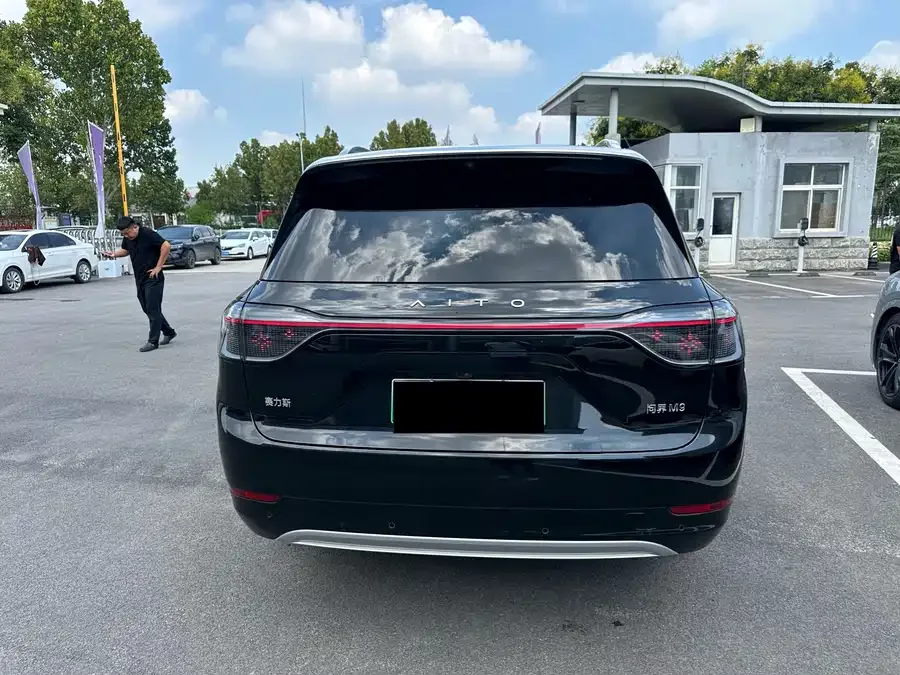 AITO M9 M9 2024 Extended Range Ultra Edition 52kWh 6-seater Edition 2024 — миниатюра 2