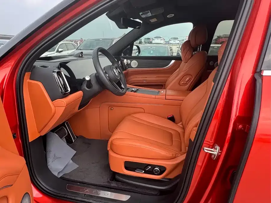 AITO M9 M9 2024 Extended Range Ultra Edition 42kWh 6-seater Edition 2024 — миниатюра 3
