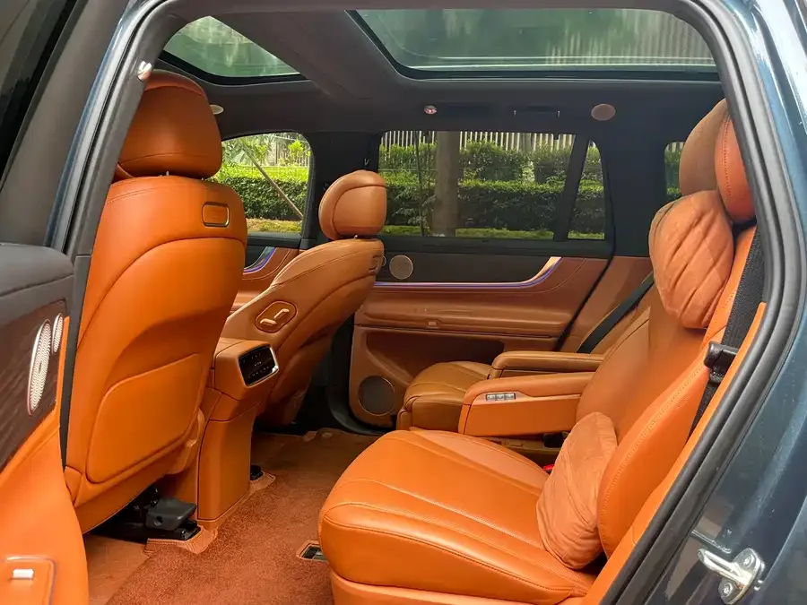 AITO M9 M9 2024 Extended Range Ultra Edition 42kWh 6-seater Edition 2024 — миниатюра 3