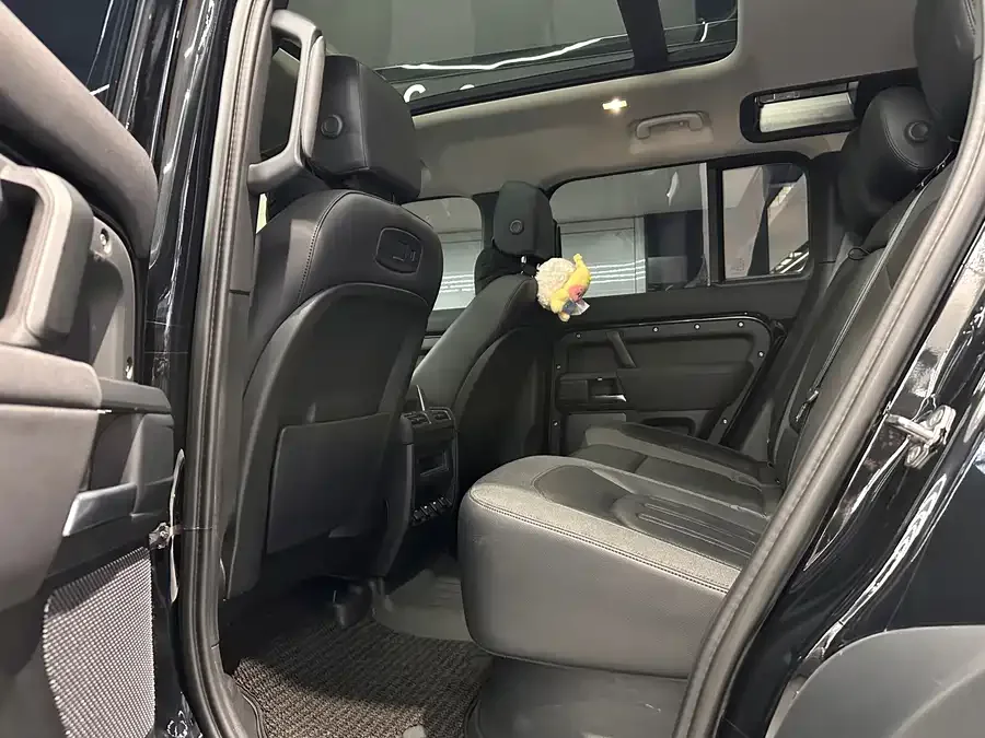 Land Rover guard Land Rover Defender 2020 110 P400 SE 2023 — миниатюра 3