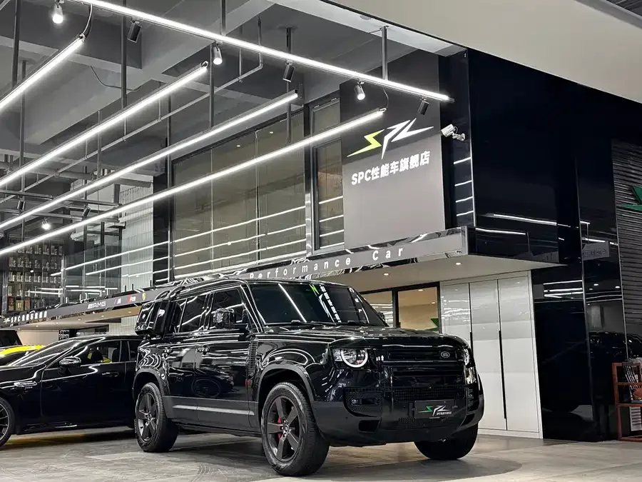 Land Rover guard 2023