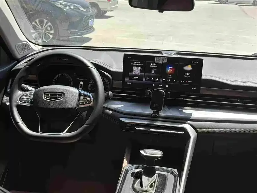 Geely Vision X6 Vision X6 2021 PRO 1.4T Automatic Premium Edition 2023 — миниатюра 2