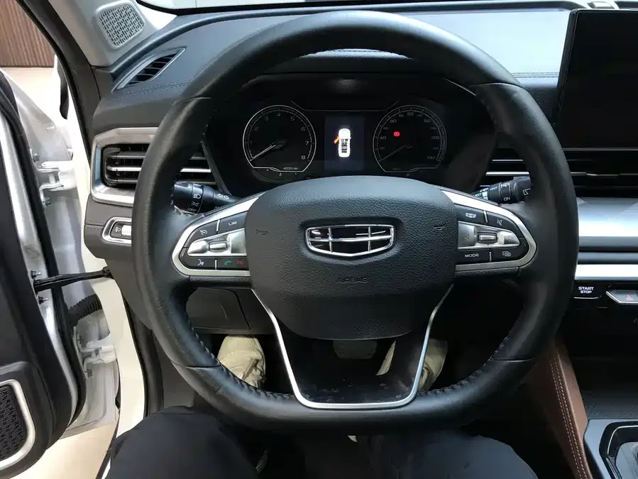 Geely Vision X6 Vision X6 2021 PRO 1.4T Automatic Premium Edition 2022 — миниатюра 4