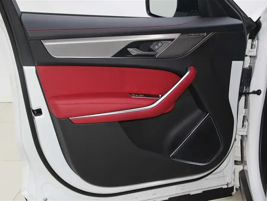 Jaguar F-Pace 2024 P250 R-Dynamic SE 2023 — миниатюра 5