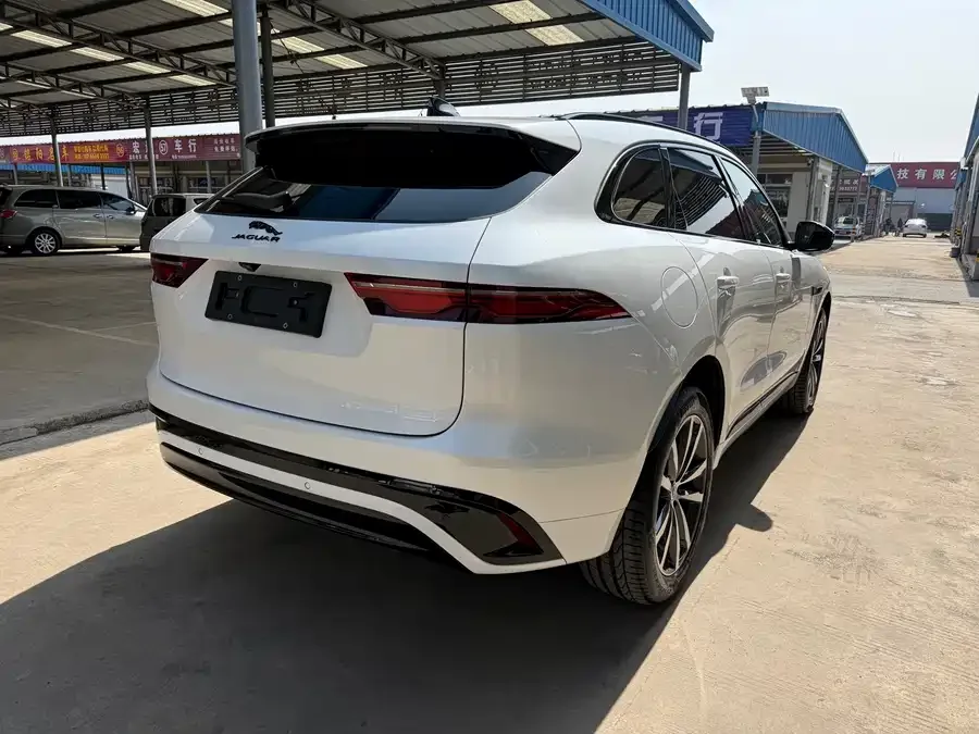 Jaguar F-Pace 2024 P250 R-Dynamic SE 2023 — миниатюра 2