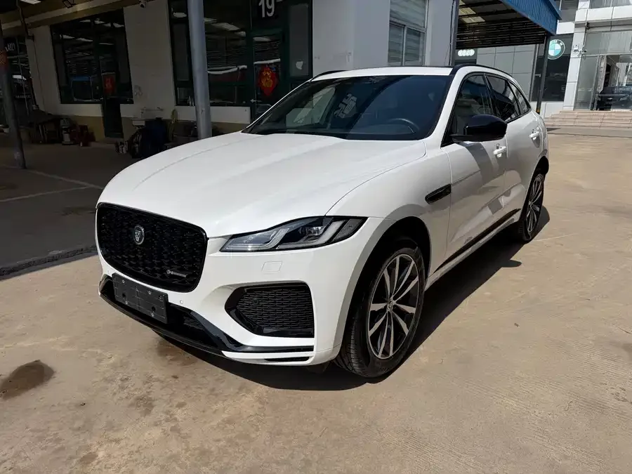 Jaguar F-Pace 2024 P250 R-Dynamic SE 2023 — фото 1, купить с доставкой в Москву
