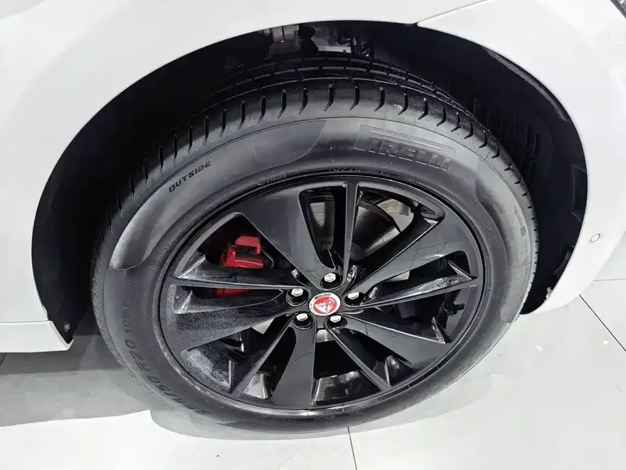 Jaguar F-Pace 2022 P250 R-Dynamic BLACK 2023 — миниатюра 4