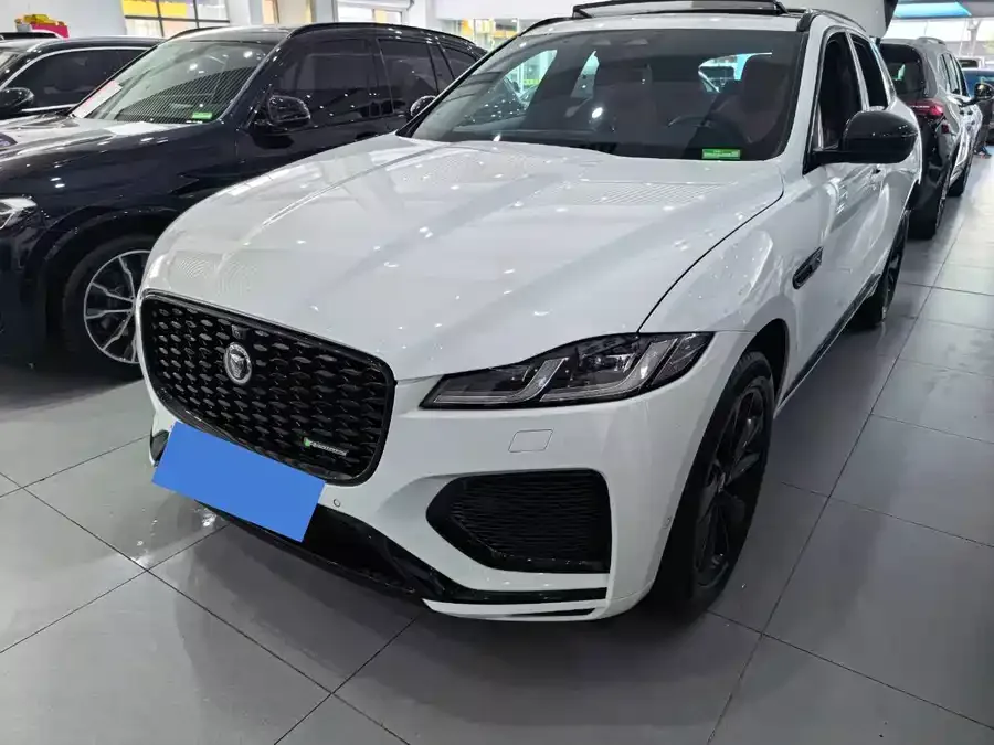 Jaguar F-Pace 2022 P250 R-Dynamic BLACK 2023 — фото 1, купить с доставкой в Москву
