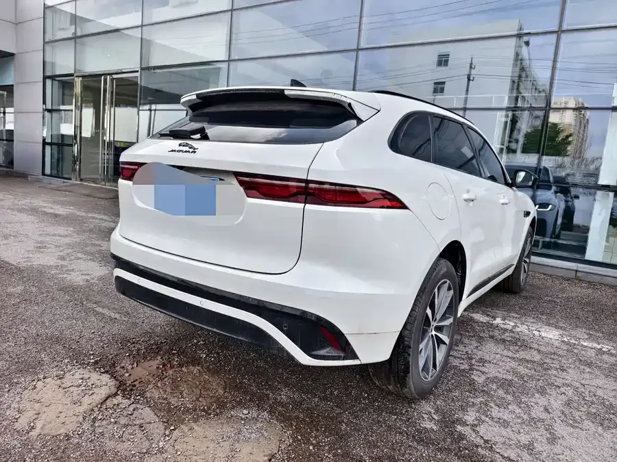 Jaguar F-Pace 2024 P250 R-Dynamic SE 2024 — миниатюра 4