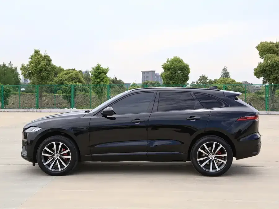 Jaguar F-Pace 2024 P250 R-Dynamic SE 2024 — миниатюра 5