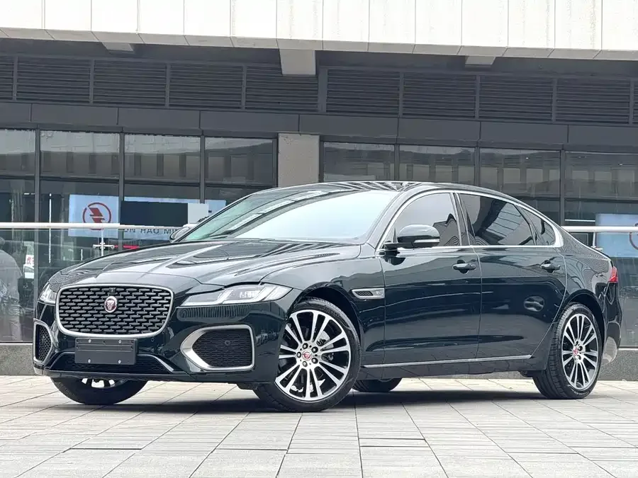 Jaguar XFL 2025 2.0T P250 Two-Wheel Drive Premium Luxury Edition 2026 — фото 1, купить с доставкой в Москву