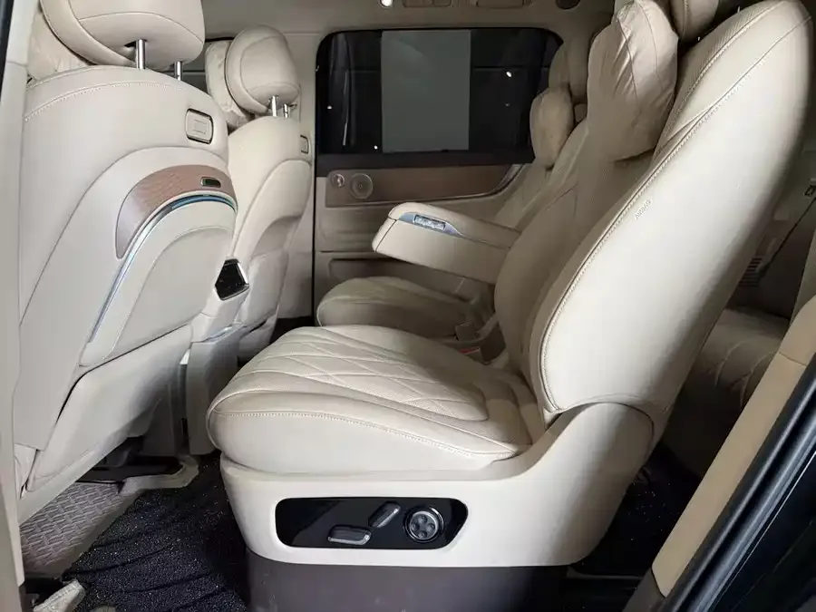 AITO M9 Wenjie M9 2024 Extended Range Max Edition 42kWh 6-seater Edition 2024 — миниатюра 2