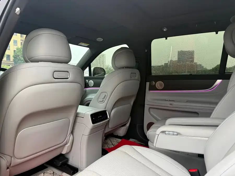 AITO M9 Wenjie M9 2024 Extended Range Max Edition 42kWh 6-seater Edition 2024 — миниатюра 3
