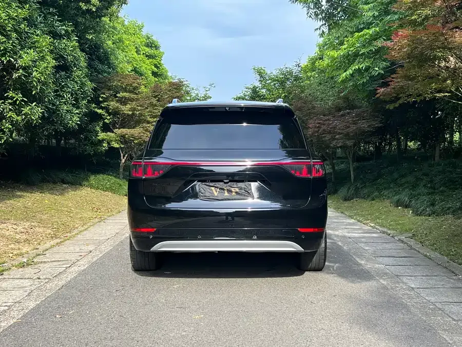 AITO M9 M9 2024 Extended Range Ultra Edition 42kWh 6-seater Edition 2024 — миниатюра 2