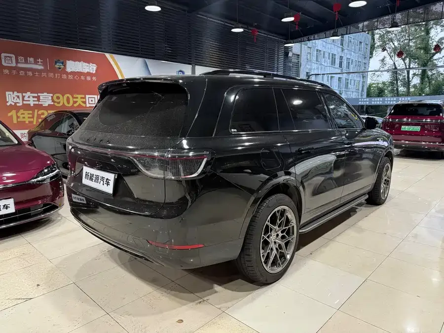 AITO M9 Wenjie M9 2024 Extended Range Max Edition 52kWh 6-seater Edition 2024 — миниатюра 2
