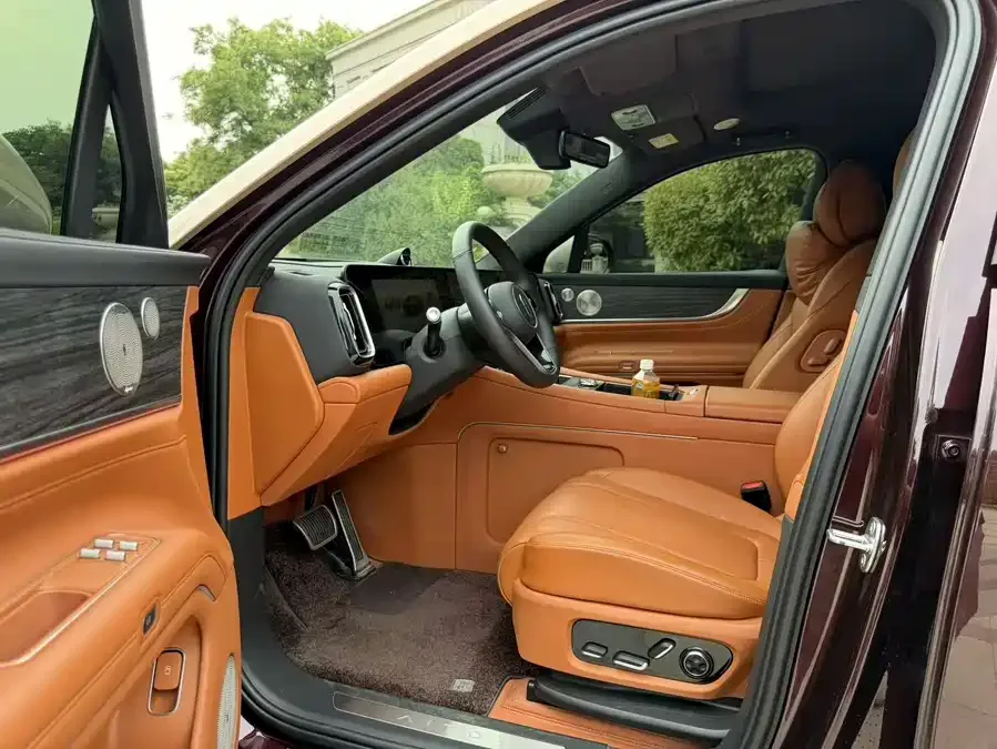 AITO M9 Wenjie M9 2025 Extended Range Ultra Edition 52kWh 6-Seat Version (192-line LiDAR) 2025 — миниатюра 2