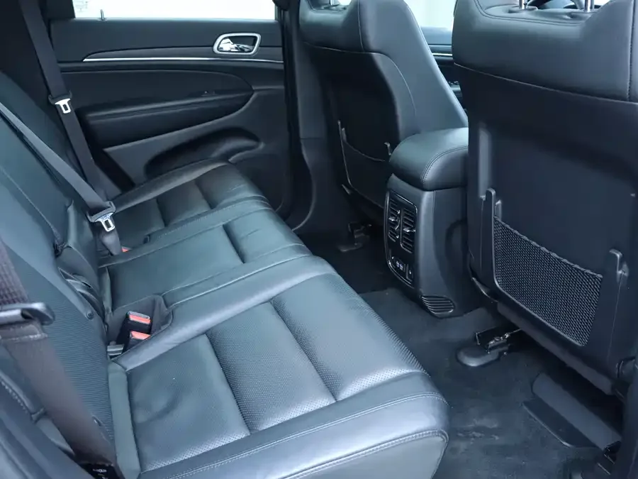Jeep Grand Cherokee Grand Cherokee (Imported) 2020 3.0L Elite Navigation Edition 2022 — миниатюра 4