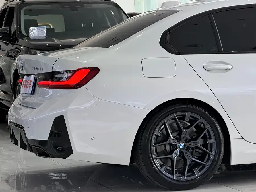 BMW 3 Series BMW 3 Series 2025 330Li M Sport Night Edition 2025 — миниатюра 5