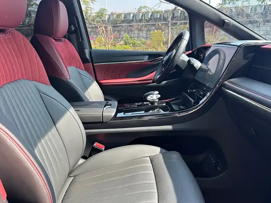 GAC Trumpchi M8 Trumpchi M8 2023 Grandmaster Series 400T Flagship Edition 2024 — миниатюра 3