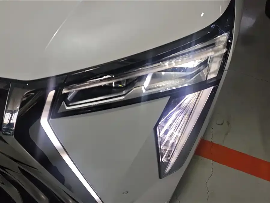 GAC Trumpchi M8 Trumpchi M8 2023 Grandmaster Series 400T Supreme Edition 2024 — миниатюра 2
