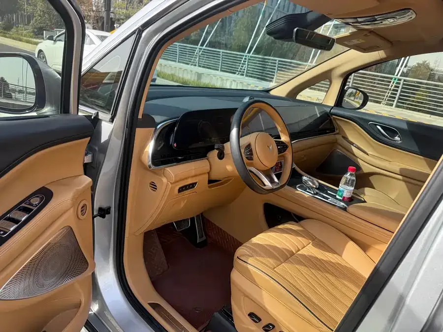 Voyah Lantu Dreamer 2022 Lantu Dreamer Low Carbon Edition + Smart Driving Package 2022 — миниатюра 4